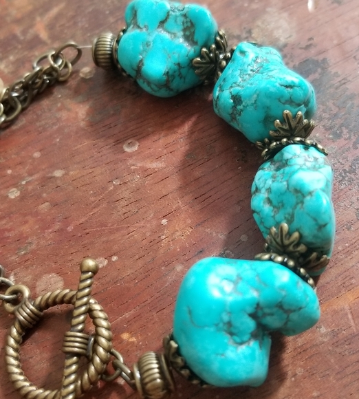 Handcrafted beaded bracelet - Picture 3 of 8